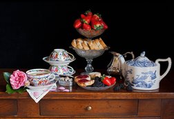 Still life with afternoon tea / Charlotte Fröling