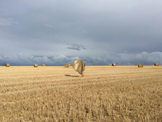 Un moment de flottement 10 / Yanne Kintgen