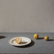 Assiette et trois citrons / Thierry Genay