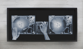 Decks - In the mix / Nick Veasey