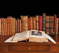 Still life with books / Charlotte Fröling