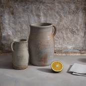 Deux grès, orange et linge / Thierry Genay